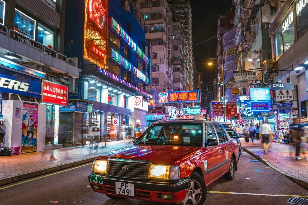 Running a Business in Hong Kong as a Foreigner: Tax, Banking & Visas