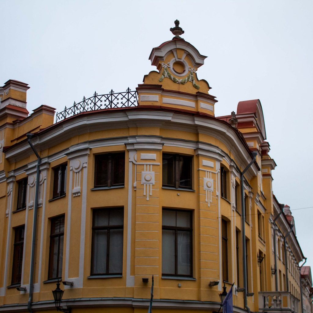 Guide on Estonia's New Anti-Money Laundering Act and Vritual Currencies