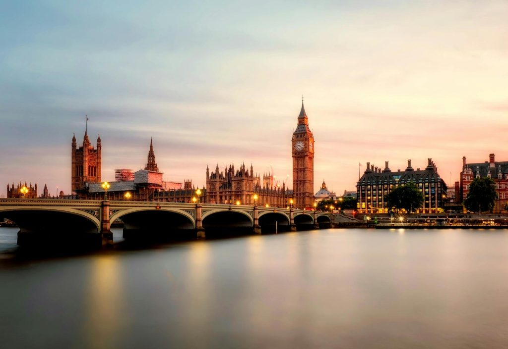 How to Add New Shares and Shareholders to a Uk Limited Company